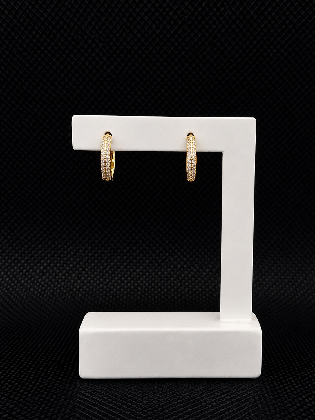 Argola Semijoia Cravejada Modelo 7 Sofisticada